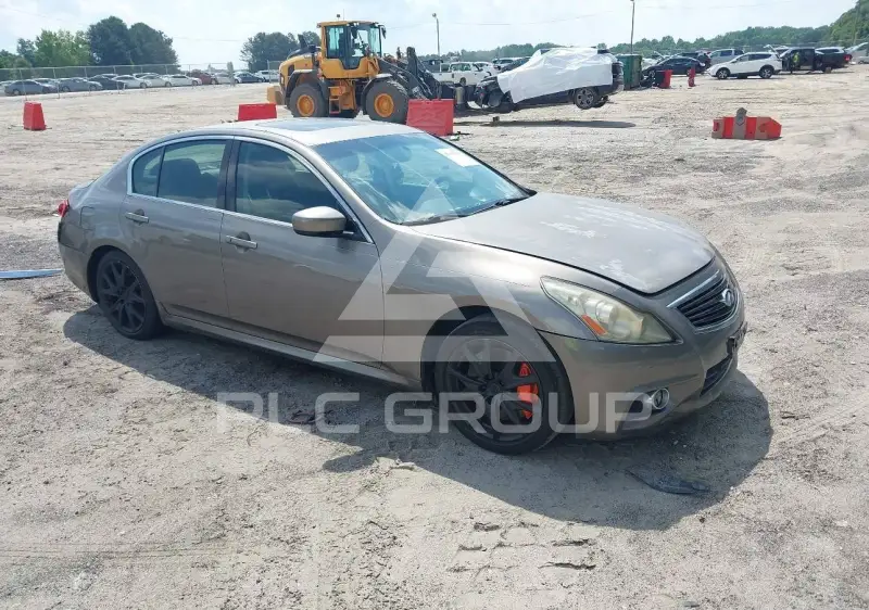 2013 Infinity G37 photo
