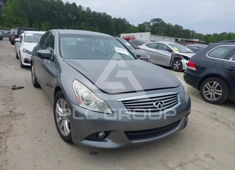 2013 Infinity G37 photo