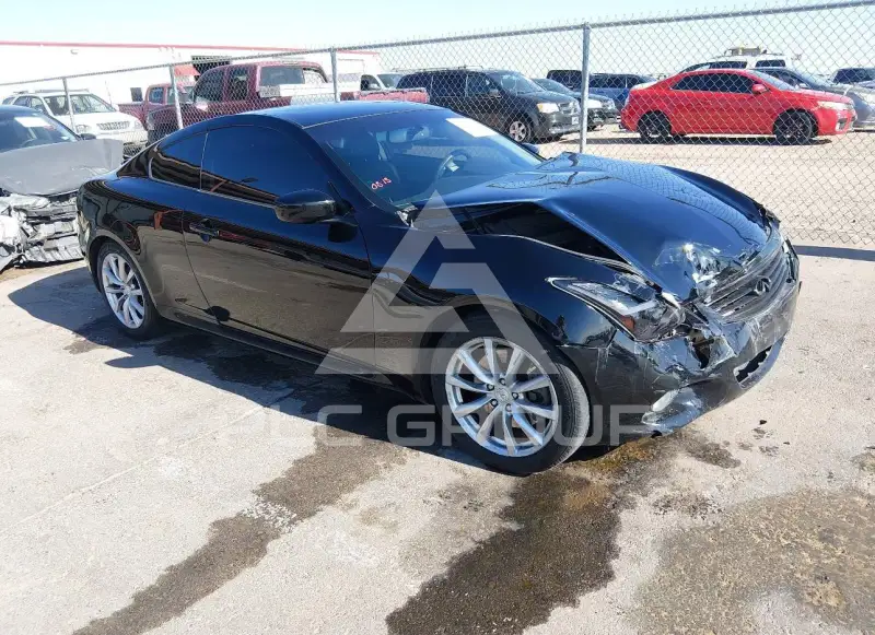 2013 Infinity G37 photo
