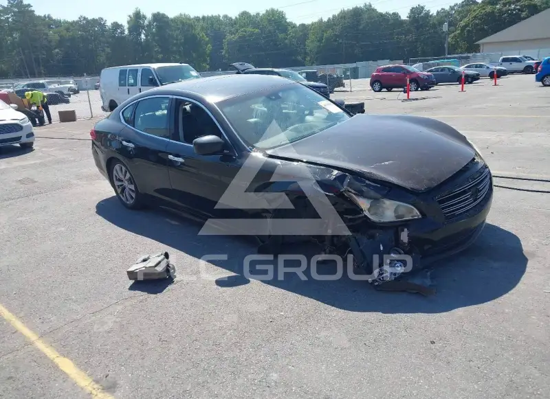 2013 Infinity M37 photo