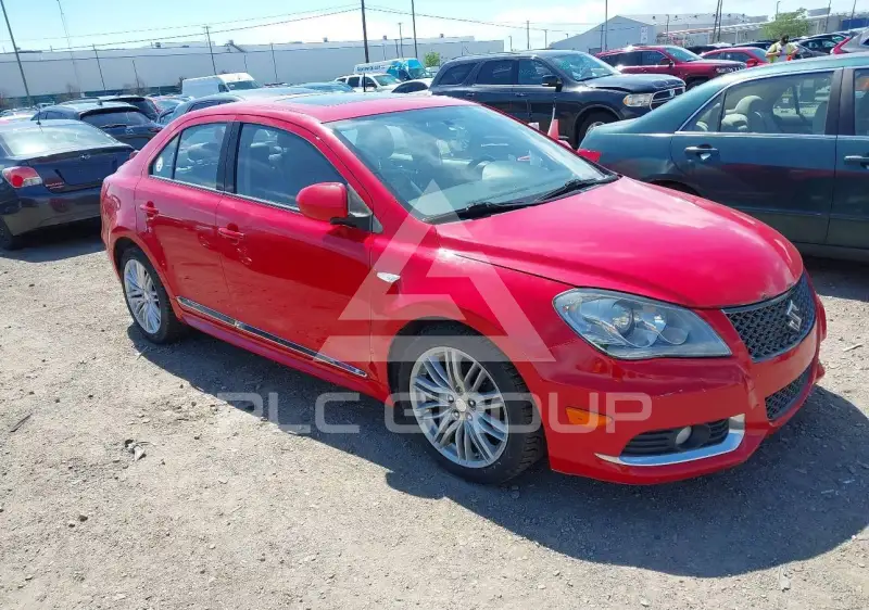 2013 Suzuki KIZASHI фото