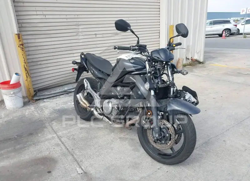 2013 Suzuki SV650 фото
