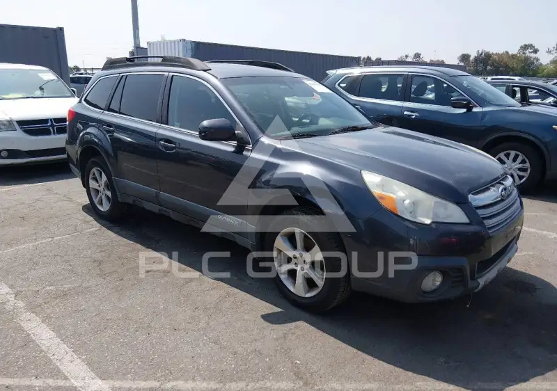 2013 Subaru Outback photo