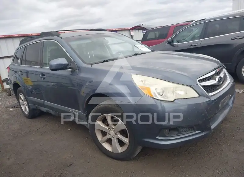 2013 Subaru Outback photo