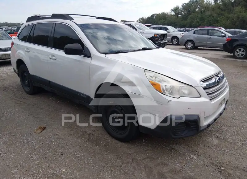 2013 Subaru Outback photo