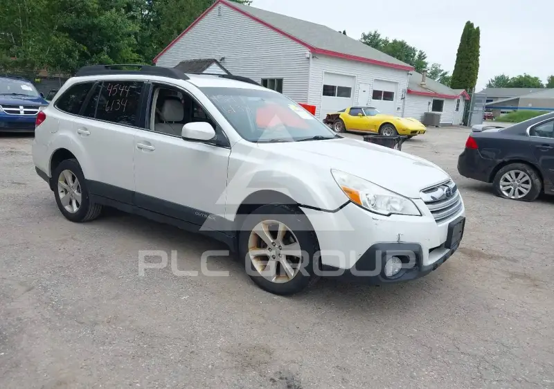 2013 Subaru Outback photo