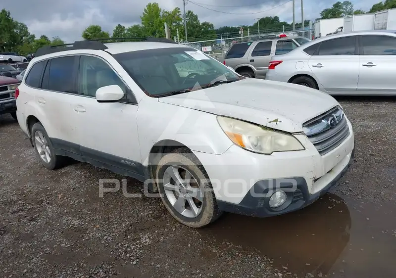 2013 Subaru Outback photo