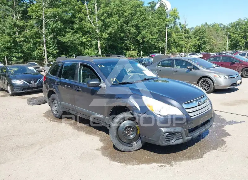 2013 Subaru Outback photo