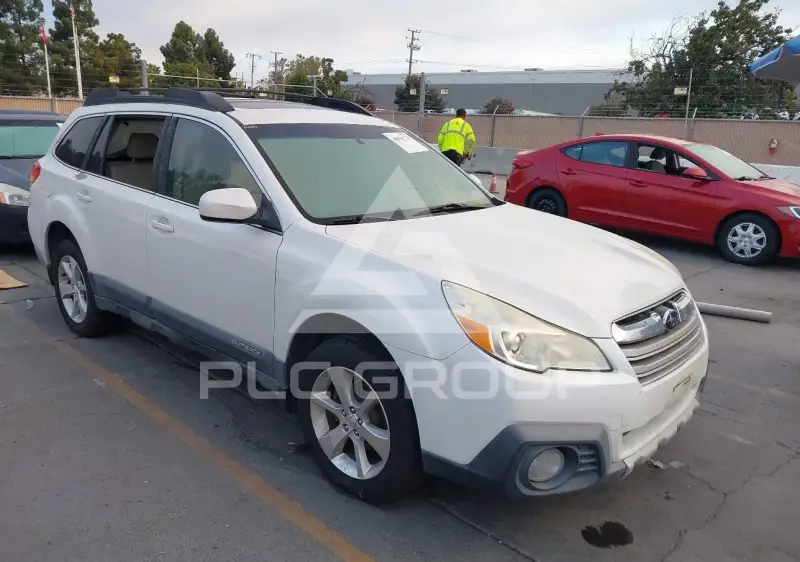 2013 Subaru Outback photo
