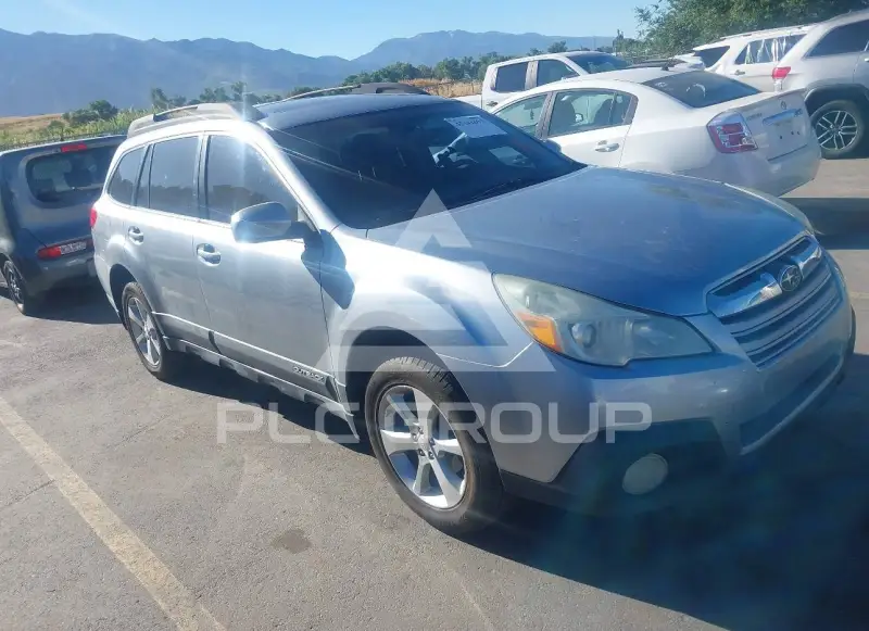 2013 Subaru Outback photo