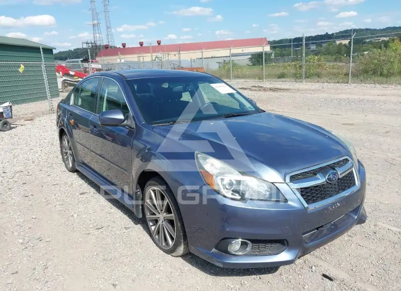 2013 Subaru Legacy photo