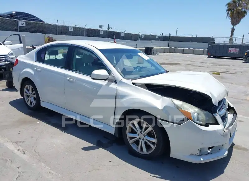 2013 Subaru Legacy фото