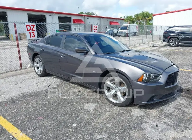 2013 Dodge CHARGER photo