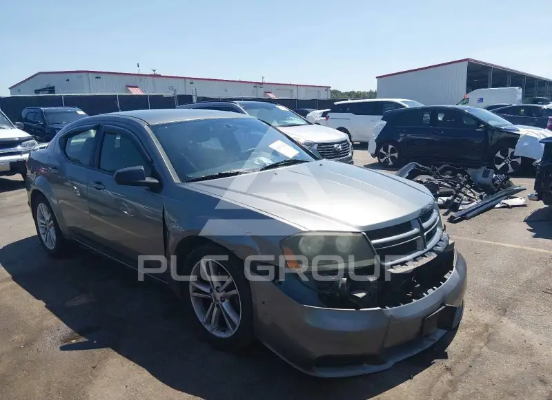 2013 Dodge AVENGER photo