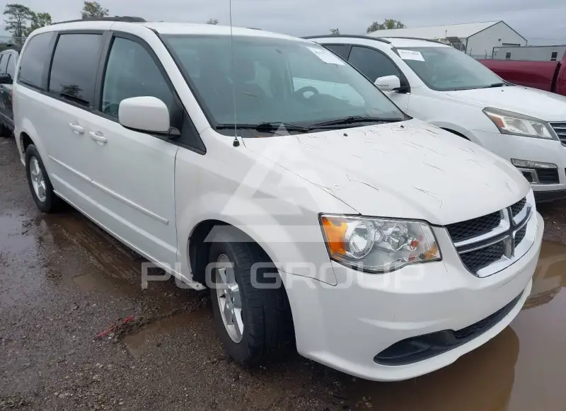 2013 Dodge Grand Caravan фото