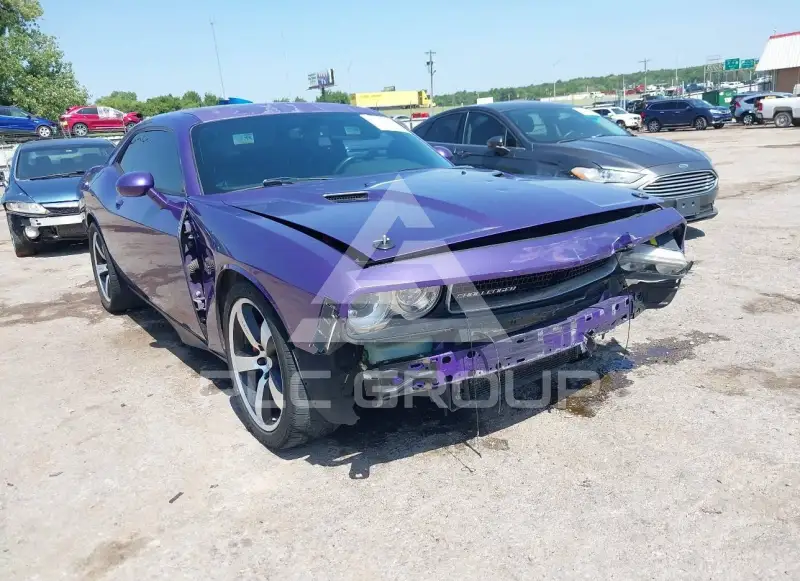 2013 Dodge CHALLENGER photo