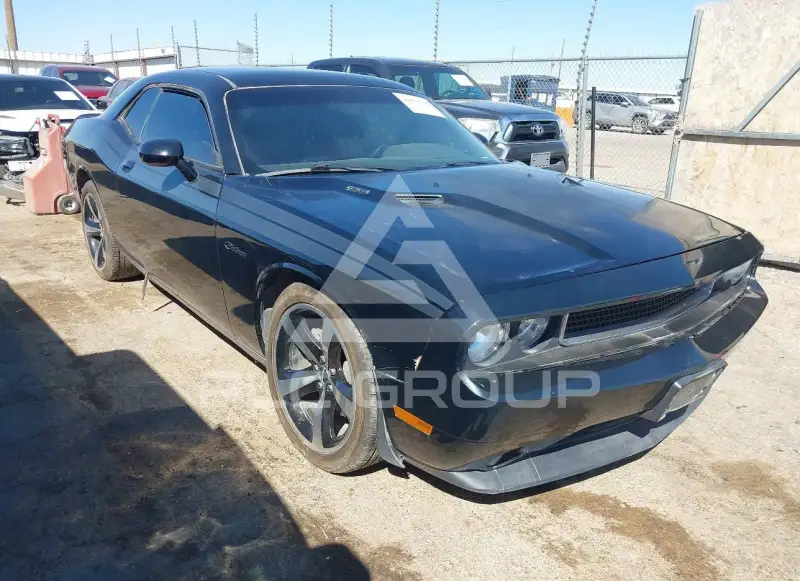 2013 Dodge CHALLENGER фото