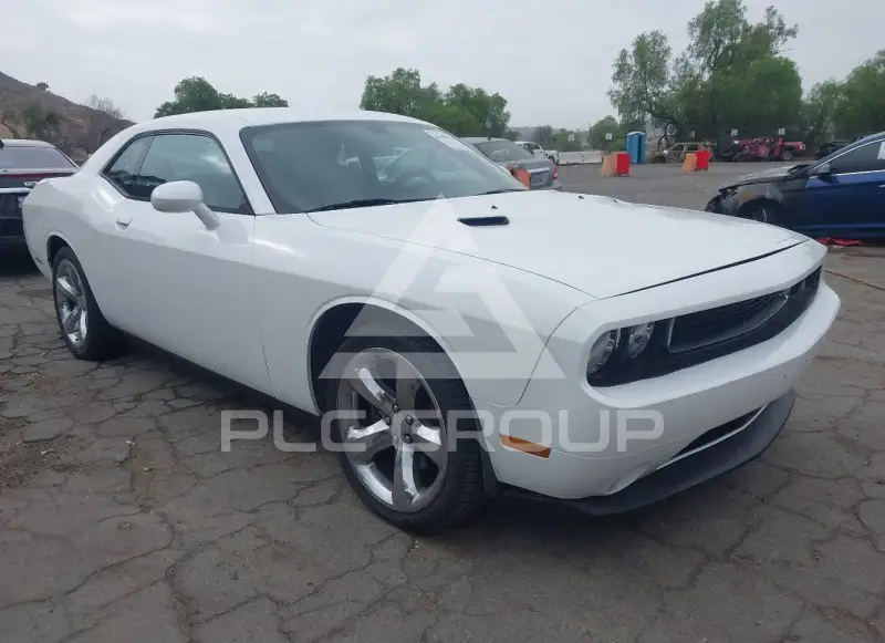 2013 Dodge CHALLENGER photo