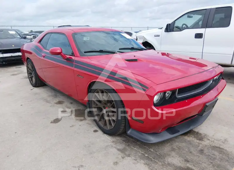 2013 Dodge CHALLENGER фото