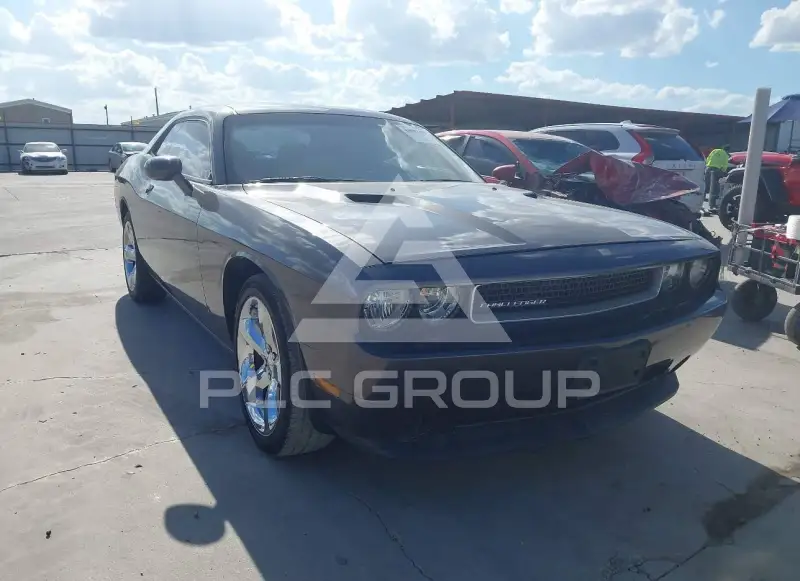 2013 Dodge CHALLENGER photo
