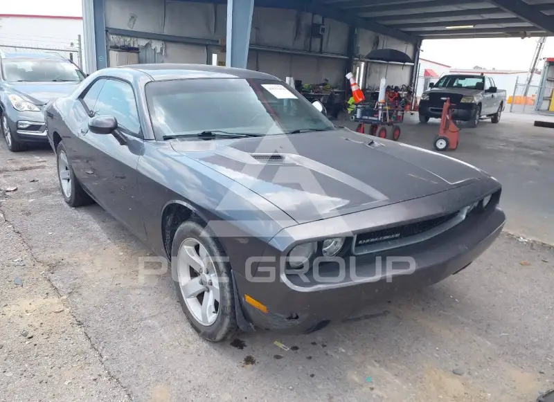 2013 Dodge CHALLENGER photo
