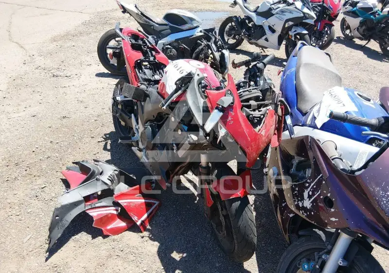 2013 Honda CBR500 фото