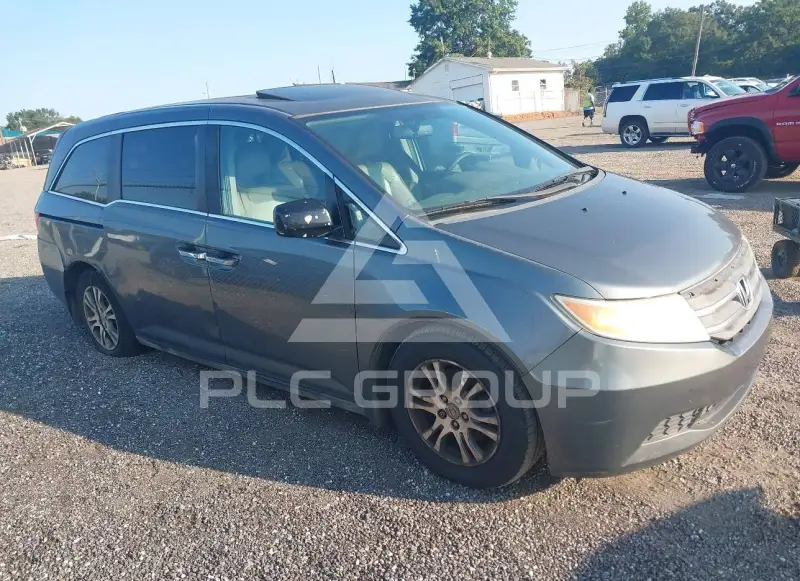 2013 Honda ODYSSEY фото