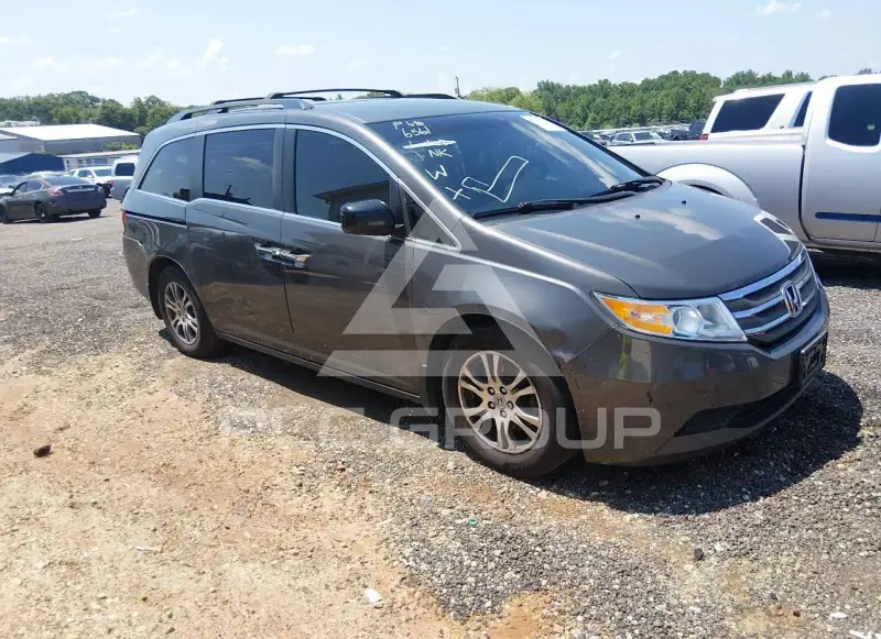 2013 Honda ODYSSEY фото