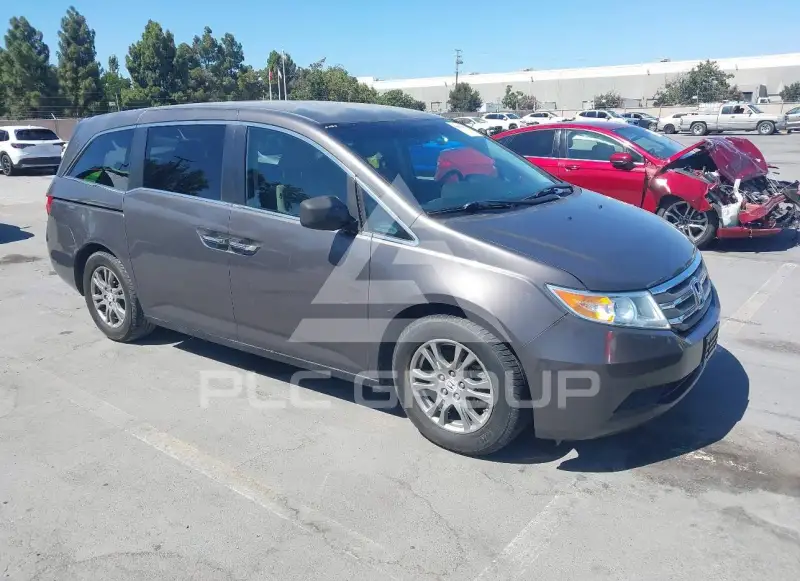 2013 Honda ODYSSEY photo