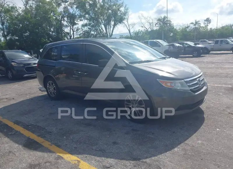 2013 Honda ODYSSEY фото