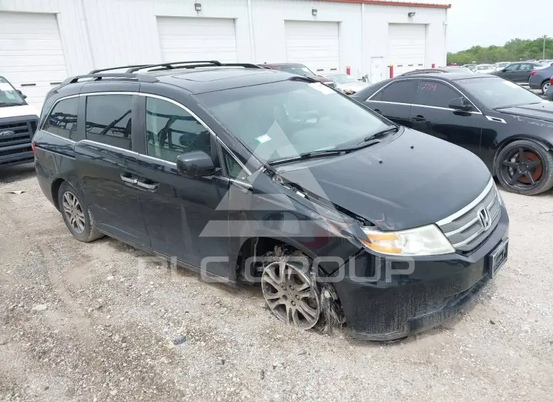 2013 Honda ODYSSEY фото