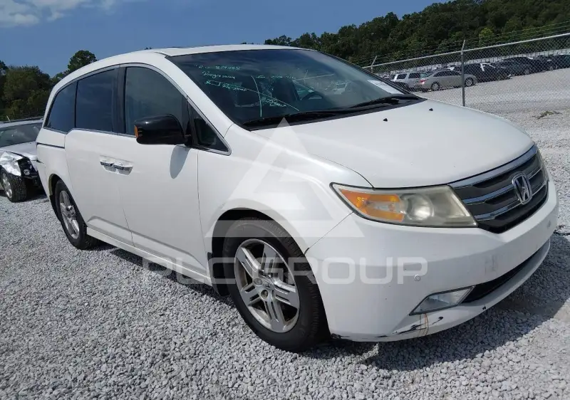 2013 Honda ODYSSEY фото