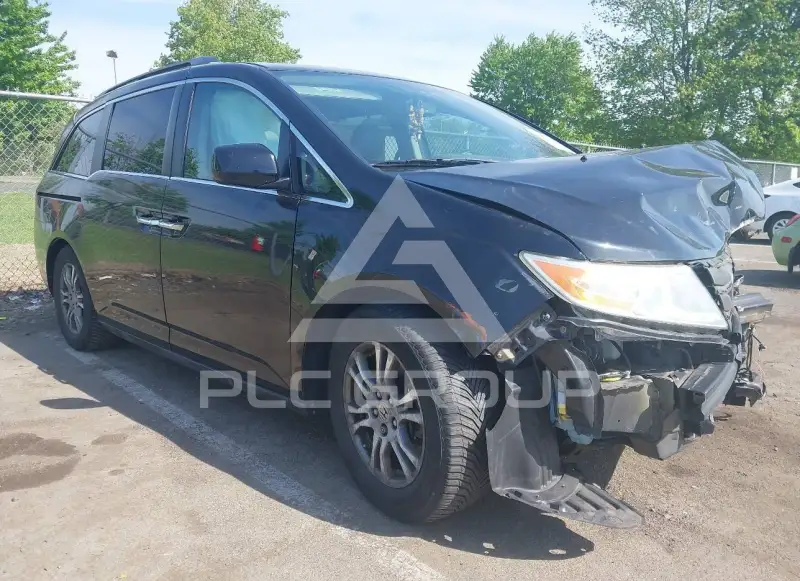 2013 Honda ODYSSEY фото