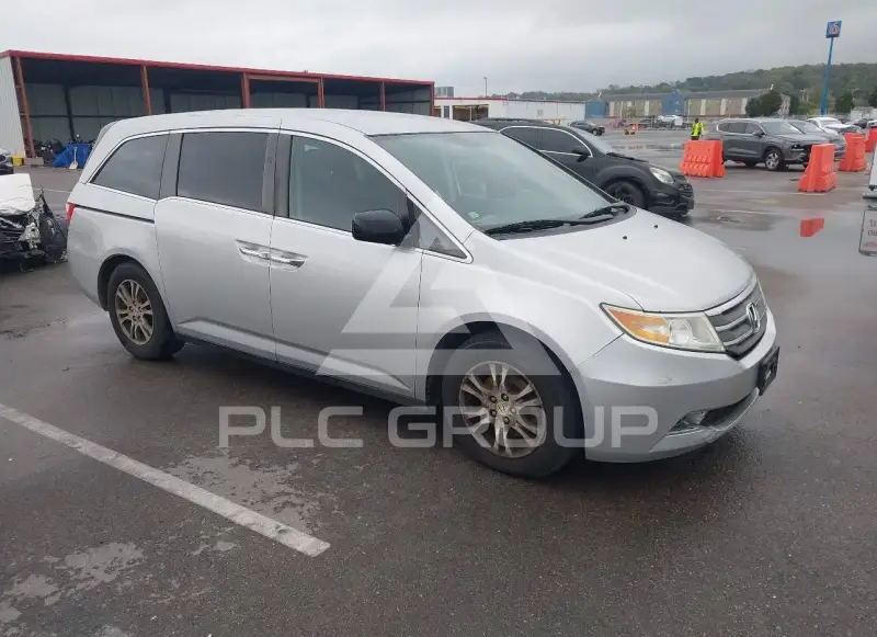 2013 Honda ODYSSEY фото