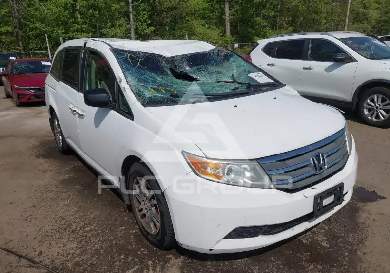2013 Honda ODYSSEY фото