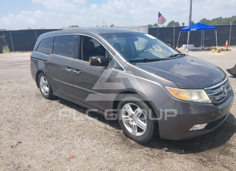 2013 Honda ODYSSEY фото