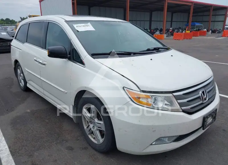 2013 Honda ODYSSEY фото