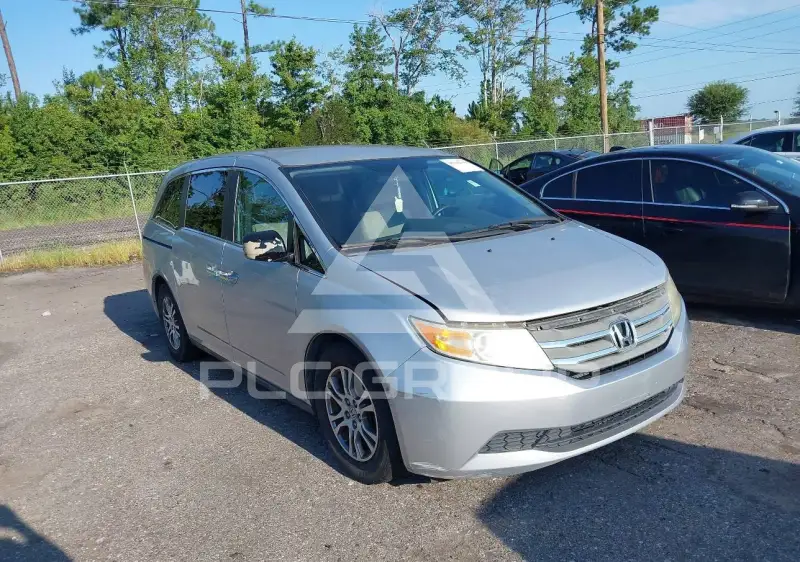 2013 Honda ODYSSEY photo