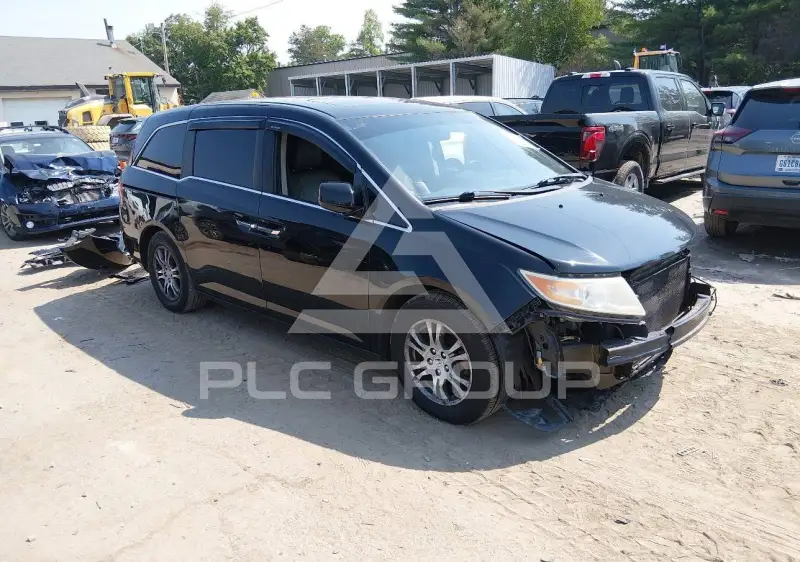 2013 Honda ODYSSEY фото