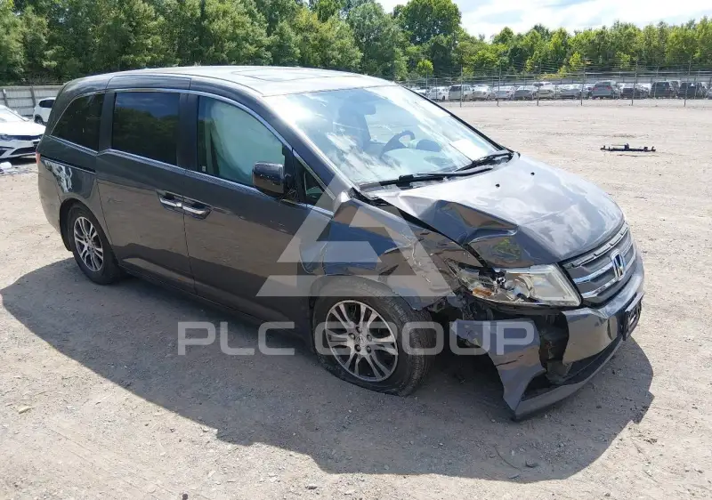 2013 Honda ODYSSEY фото