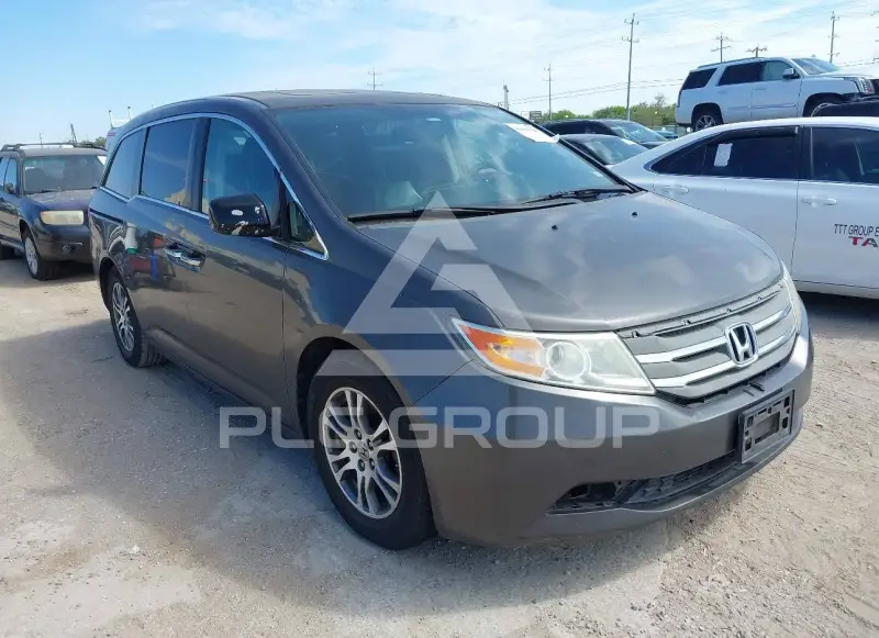 2013 Honda ODYSSEY фото