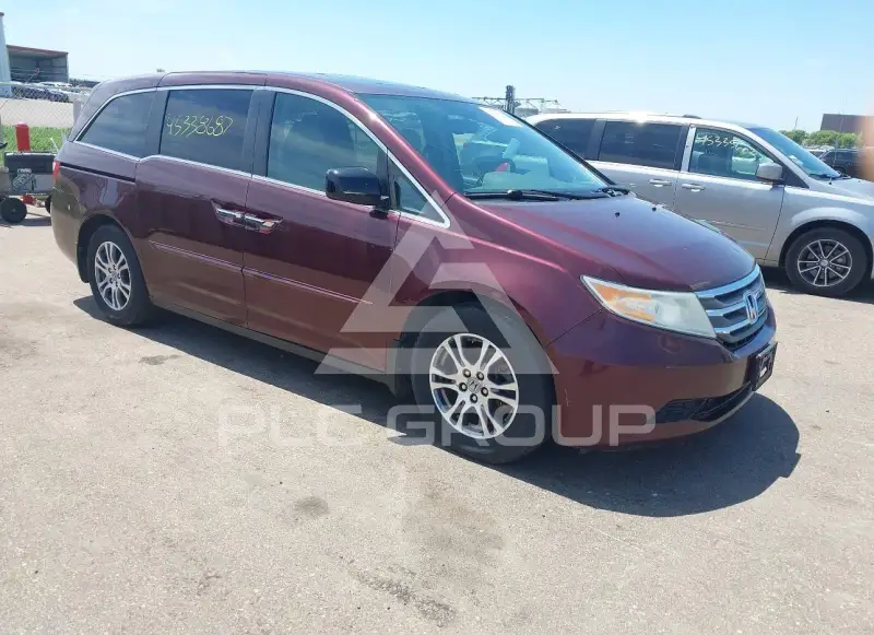 2013 Honda ODYSSEY фото