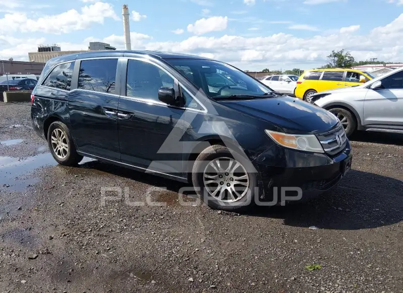 2013 Honda ODYSSEY фото