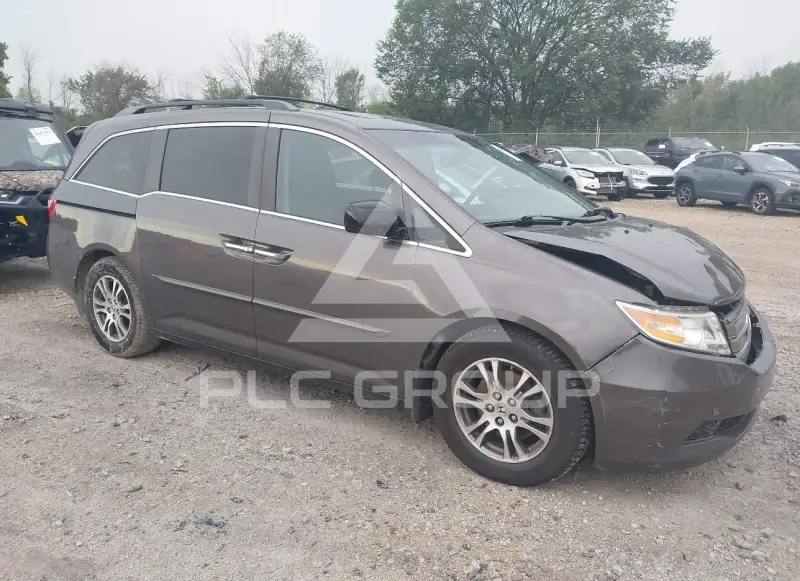 2013 Honda ODYSSEY фото