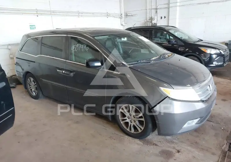 2013 Honda ODYSSEY photo