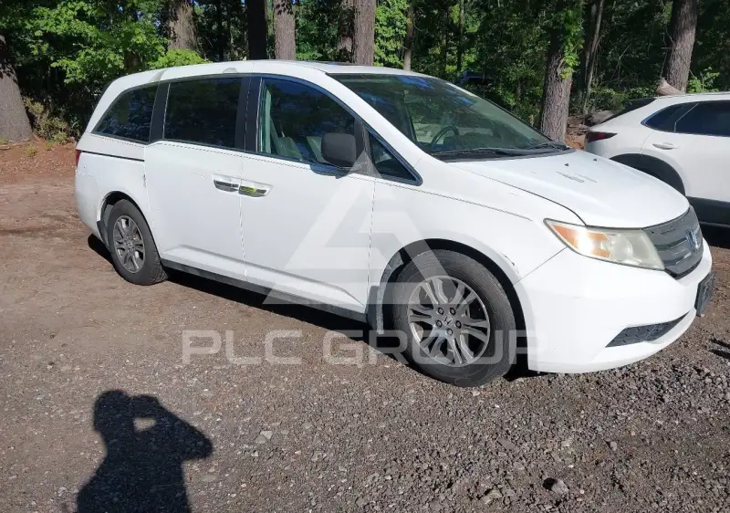 2013 Honda ODYSSEY фото