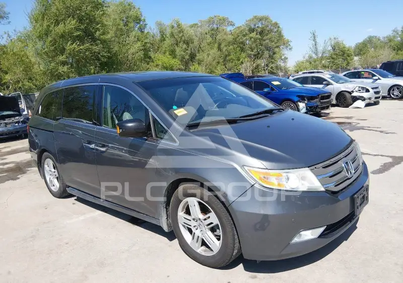 2013 Honda ODYSSEY фото