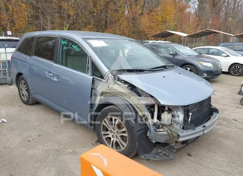 2013 Honda ODYSSEY фото