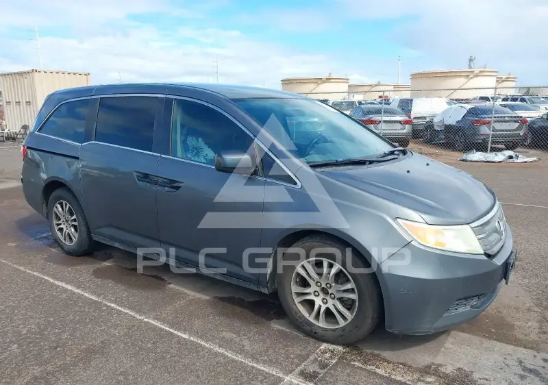 2013 Honda ODYSSEY фото