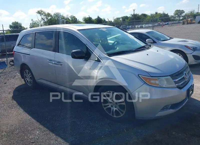 2013 Honda ODYSSEY фото
